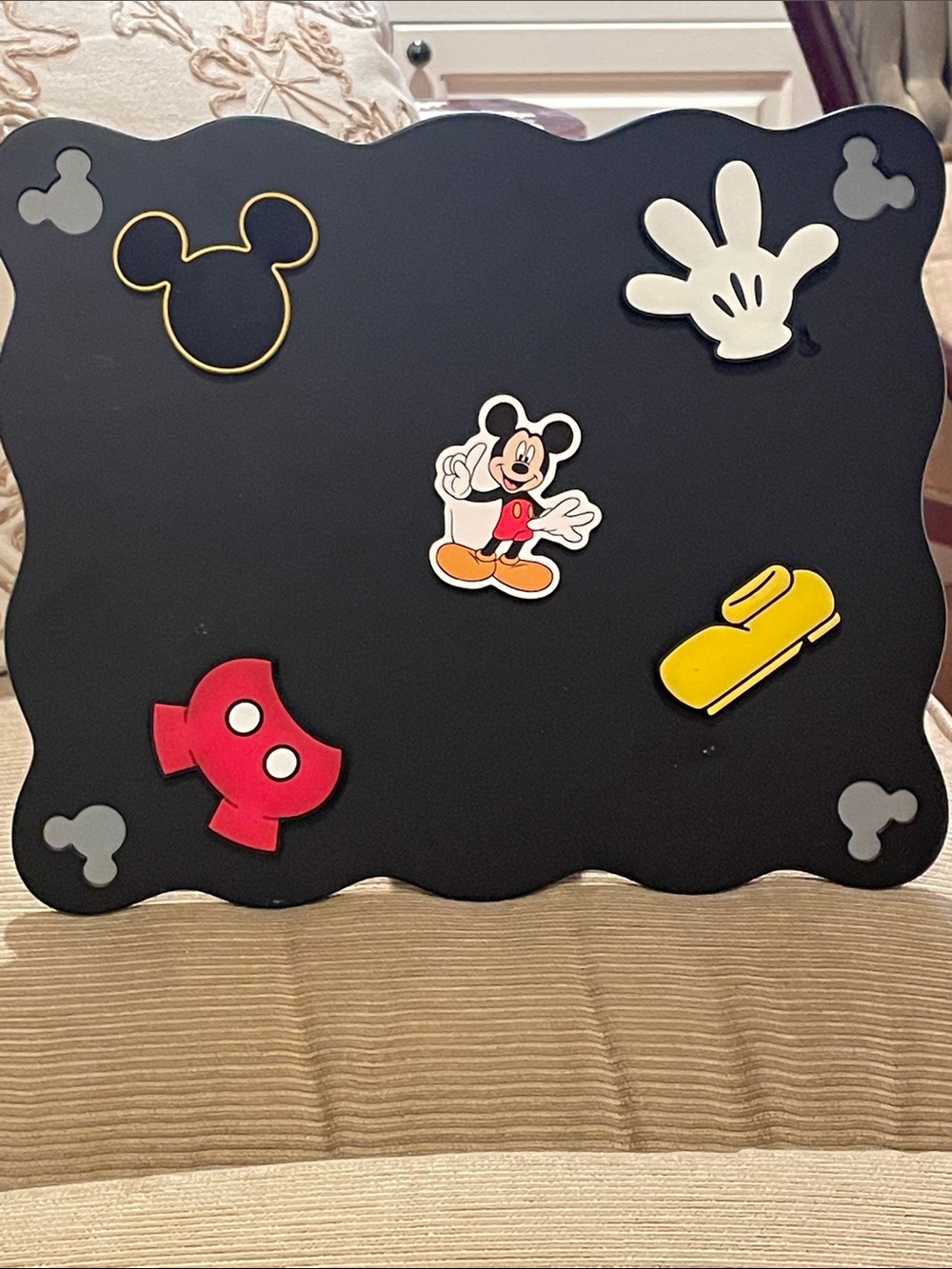 Disney Mickey Mouse Magnetic Board - with 5 magnets.